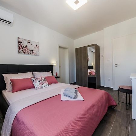 Vila Morena Kastela Ngoại thất bức ảnh